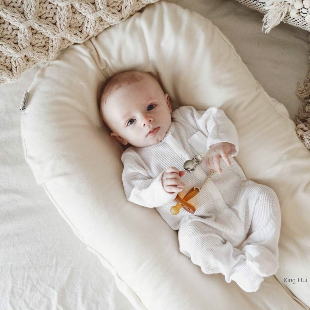 Baby Cloud Nest - Portable Premium Comfort Lounger